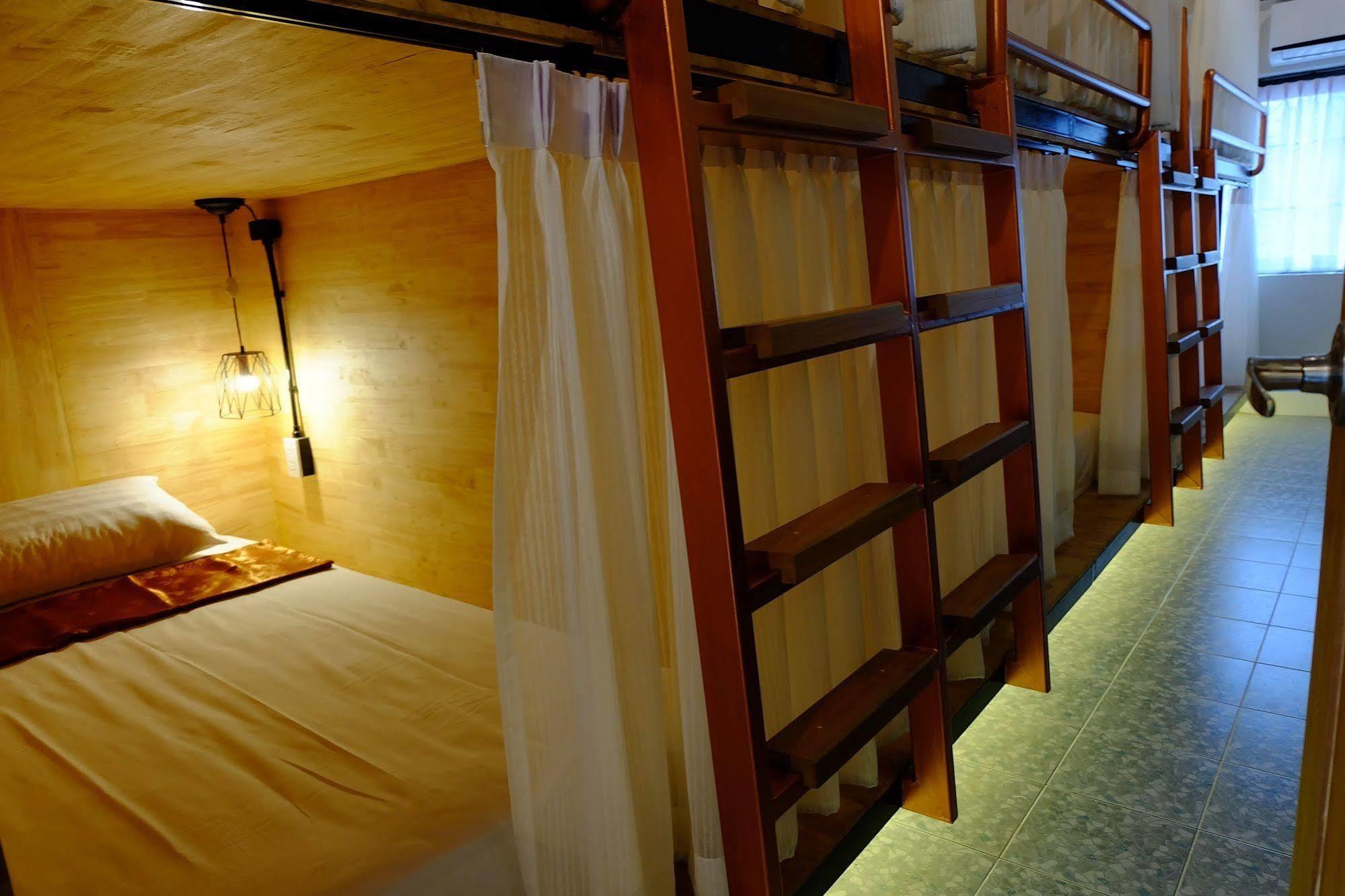 Sleep Owl Hostel Banguecoque Exterior foto